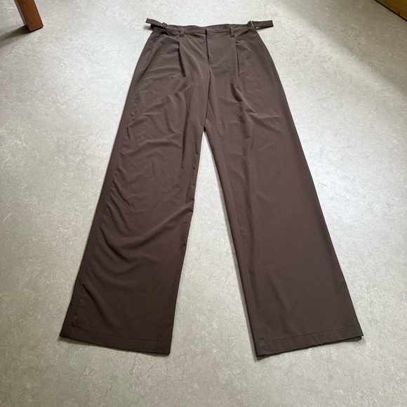 ALO Yoga showdown Pants - Picture 3 of 7